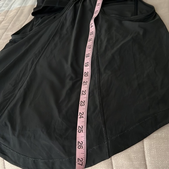 (Lululemon) ladies top size 6 please check measurement because there is no tag - Picture 17 of 17